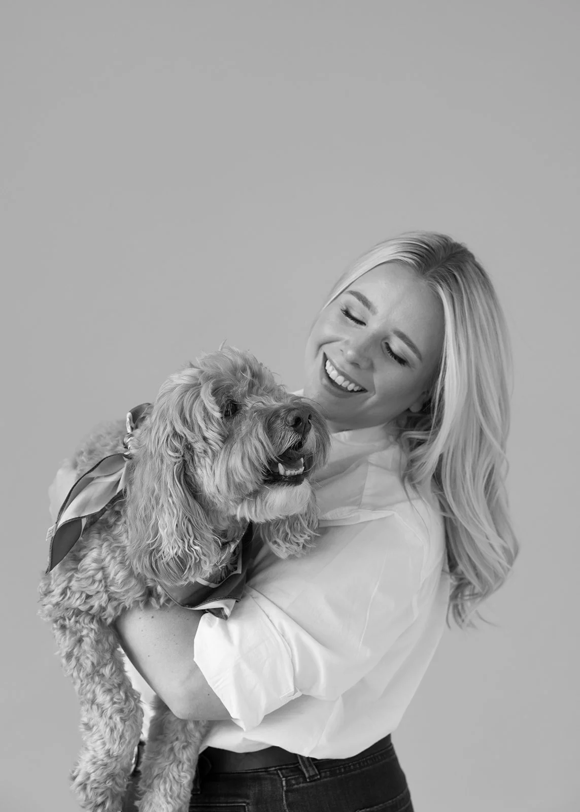 Portrait of Kansas City wedding photographer Hallie Sigwing